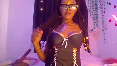 COCO XOXO online show from 10/08/25, 05:38