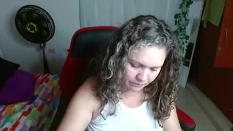 venecasexy44 online show from 09/09/25, 10:04