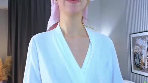 Snapshot of venelopa chatting on 02/18/25, 07:10 Venelopa online show from 02/18/25, 07:10