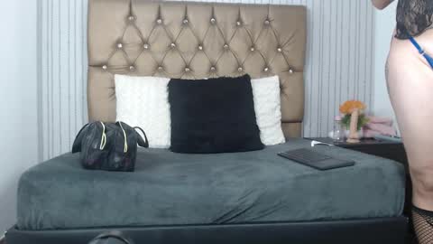 Snapshot of veneno_hot chatting on 01/22/25, 01:21 veneno hot online show from 01/22/25, 01:21