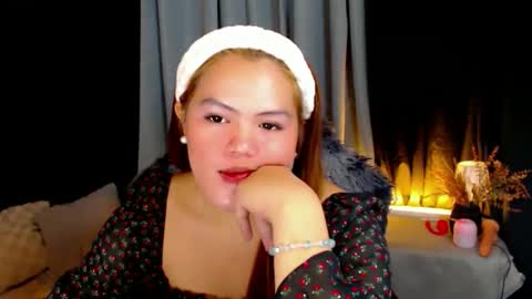 Snapshot of venus_colly chatting on 11/21/25, 02:10 I am Colly Your mystery girl online show from 11/21/25, 02:10