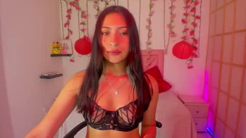 Snapshot of venus_latin_01 chatting on 11/08/25, 03:01 Mary online show from 11/08/25, 03:01