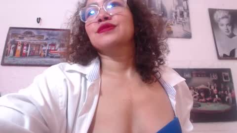 Snapshot of venus_lov chatting on 10/04/25, 01:09 venus_lov online show from 10/04/25, 01:09