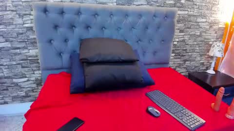 Medussa online show from 02/08/25, 08:20