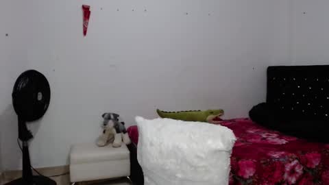 Snapshot of venus_menoza chatting on 02/17/25, 01:21 venus_menoza online show from 02/17/25, 01:21