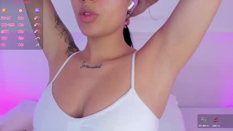 Snapshot of venus_nite chatting on 09/20/25, 12:28 venus_nite online show from 09/20/25, 12:28