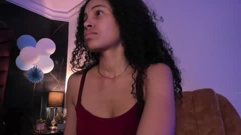 Snapshot of venus_williams_ chatting on 09/29/25, 12:10 online show from 09/29/25, 12:10