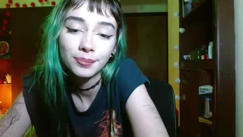 Snapshot of venuss6666 chatting on 11/27/25, 05:09 Venus online show from 11/27/25, 05:09