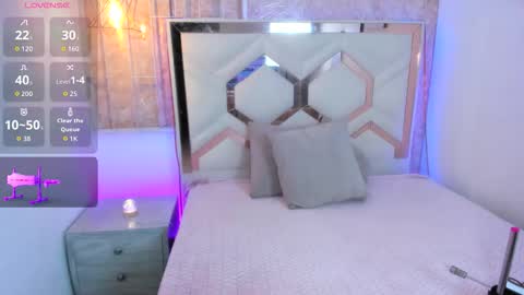  Venuss  online show from 10/26/25, 08:31