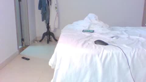 Snapshot of vergagolosa22 chatting on 01/09/25, 03:58 vergagolosa22 online show from 01/09/25, 03:58