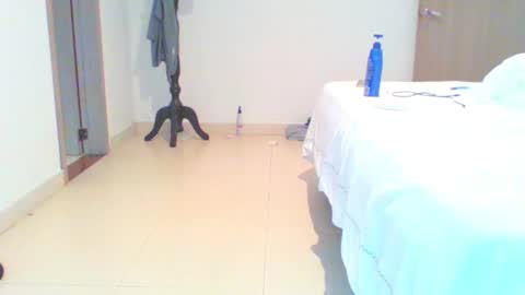 Snapshot of vergagolosa22 chatting on 01/11/25, 06:23 vergagolosa22 online show from 01/11/25, 06:23