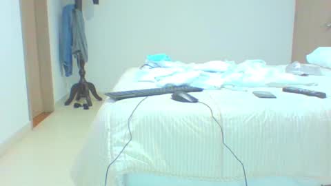 Snapshot of vergagolosa22 chatting on 01/22/25, 02:48 vergagolosa22 online show from 01/22/25, 02:48