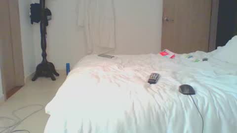 Snapshot of vergagolosa22 chatting on 02/08/25, 06:01 vergagolosa22 online show from 02/08/25, 06:01
