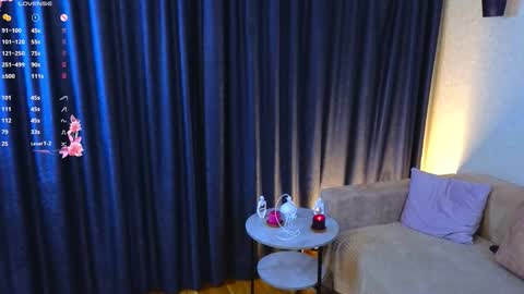 Olivia online show from 09/29/25, 01:11