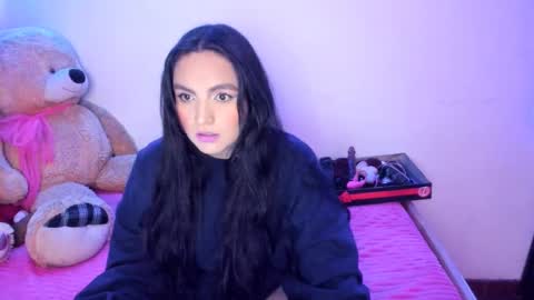 Snapshot of vero_jhonson chatting on 01/02/25, 03:37  karolina online show from 01/02/25, 03:37