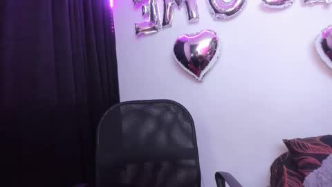 Snapshot of vero_jhonson chatting on 02/09/25, 06:33  karolina online show from 02/09/25, 06:33