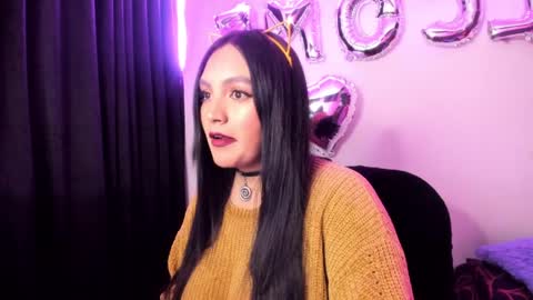 Snapshot of vero_jhonson chatting on 02/17/25, 01:04  karolina online show from 02/17/25, 01:04