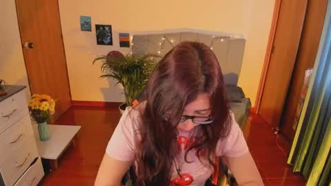 Snapshot of verolake chatting on 09/09/25, 07:02 Verolake online show from 09/09/25, 07:02