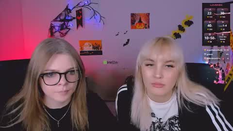 Snapshot of veronica_bubble chatting on 10/30/25, 08:31 Ronni online show from 10/30/25, 08:31