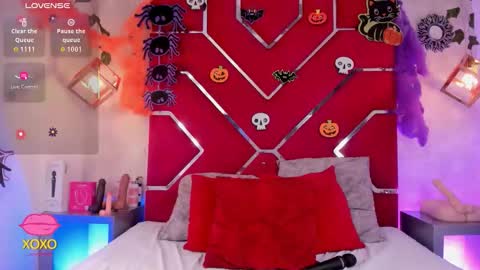 Veronica Olson online show from 10/30/25, 03:41