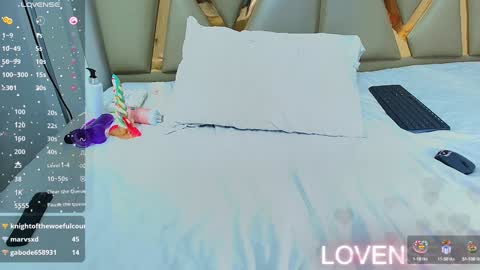 Veronica online show from 12/29/24, 03:57