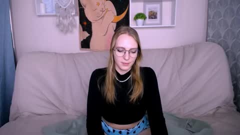 Snapshot of veronicaandersen chatting on 02/10/25, 02:59 VERONICA online show from 02/10/25, 02:59