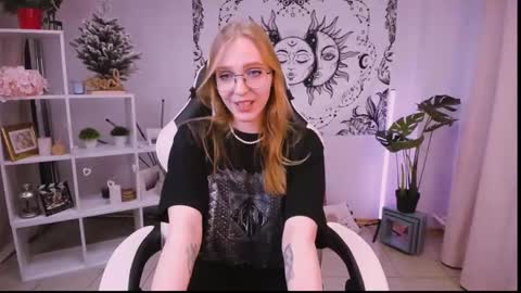 Snapshot of veronicaandersen chatting on 02/16/25, 03:38 VERONICA online show from 02/16/25, 03:38