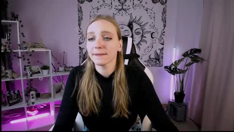 Snapshot of veronicaandersen chatting on 03/02/25, 05:58 VERONICA online show from 03/02/25, 05:58