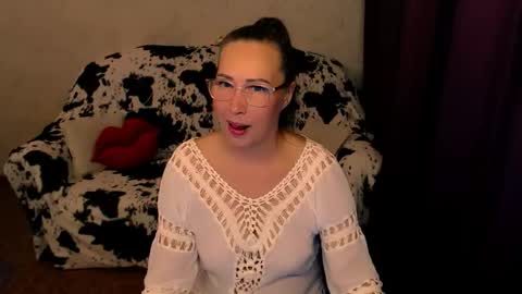 Veronica online show from 10/09/25, 08:29