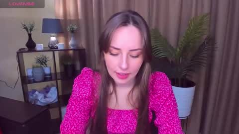 Snapshot of veronicafreman chatting on 12/17/24, 06:35 Veronica online show from 12/17/24, 06:35