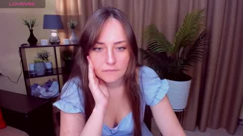 Snapshot of veronicafreman chatting on 12/21/24, 10:28 Veronica online show from 12/21/24, 10:28