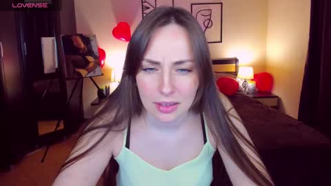 Snapshot of veronicafreman chatting on 02/15/25, 10:44 Veronica online show from 02/15/25, 10:44