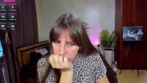 Snapshot of veronicafreman chatting on 09/28/25, 05:24 Veronica online show from 09/28/25, 05:24