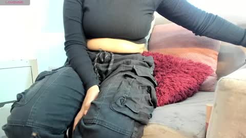 Snapshot of veronicagilss chatting on 03/11/25, 05:57 Veronica Gills online show from 03/11/25, 05:57