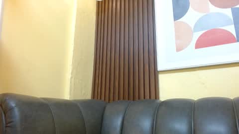 Veronica Robles online show from 11/04/25, 08:41