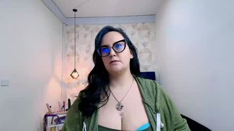 Snapshot of veroniicabbw chatting on 02/03/25, 03:27 veroniicabbw online show from 02/03/25, 03:27