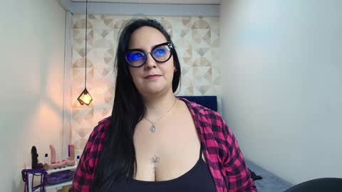 Snapshot of veroniicabbw chatting on 02/06/25, 04:36 veroniicabbw online show from 02/06/25, 04:36