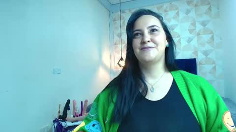 Snapshot of veroniicabbw chatting on 02/11/25, 12:05 veroniicabbw online show from 02/11/25, 12:05