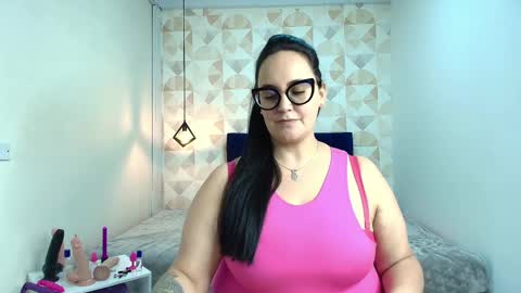 Snapshot of veroniicabbw chatting on 02/19/25, 08:52 veroniicabbw online show from 02/19/25, 08:52