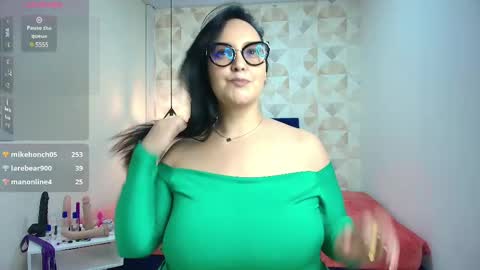 Snapshot of veroniicabbw chatting on 02/25/25, 03:38 veroniicabbw online show from 02/25/25, 03:38