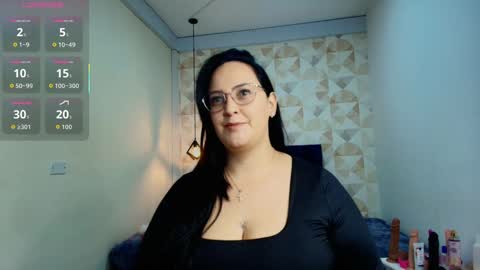 Snapshot of veroniicabbw chatting on 09/16/25, 12:06 veroniicabbw online show from 09/16/25, 12:06
