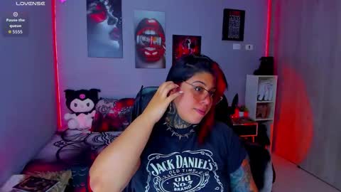 Miss Veronika online show from 10/16/25, 09:21