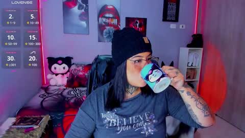 Miss Veronika online show from 10/17/25, 09:34