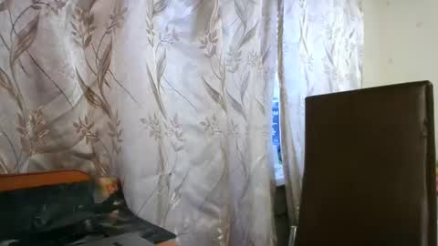 Snapshot of veronika_xi chatting on 09/30/25, 07:35 veronika_xi online show from 09/30/25, 07:35