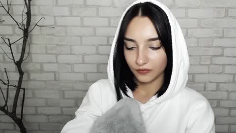 Snapshot of veryveryshygirl chatting on 12/12/24, 11:29 Ana online show from 12/12/24, 11:29
