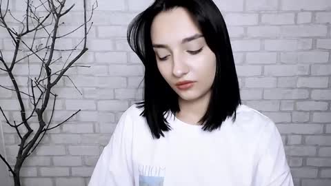 Snapshot of veryveryshygirl chatting on 03/06/25, 02:29 Ana online show from 03/06/25, 02:29