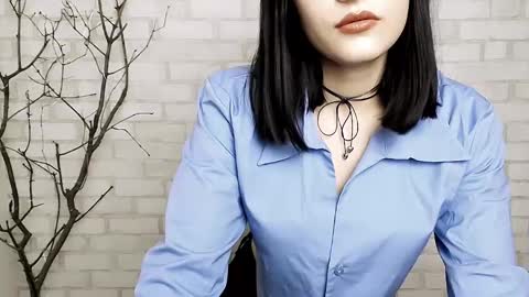 Snapshot of veryveryshygirl chatting on 03/11/25, 12:06 Ana online show from 03/11/25, 12:06