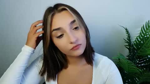 Ana online show from 10/16/25, 06:14