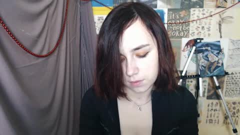 Snapshot of veryveryvery_shy chatting on 01/06/25, 07:09 veryveryvery_shy online show from 01/06/25, 07:09