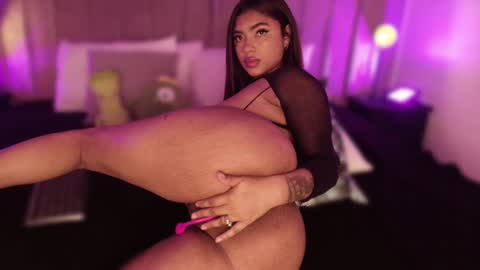 Sthefanny online show from 02/08/25, 11:02